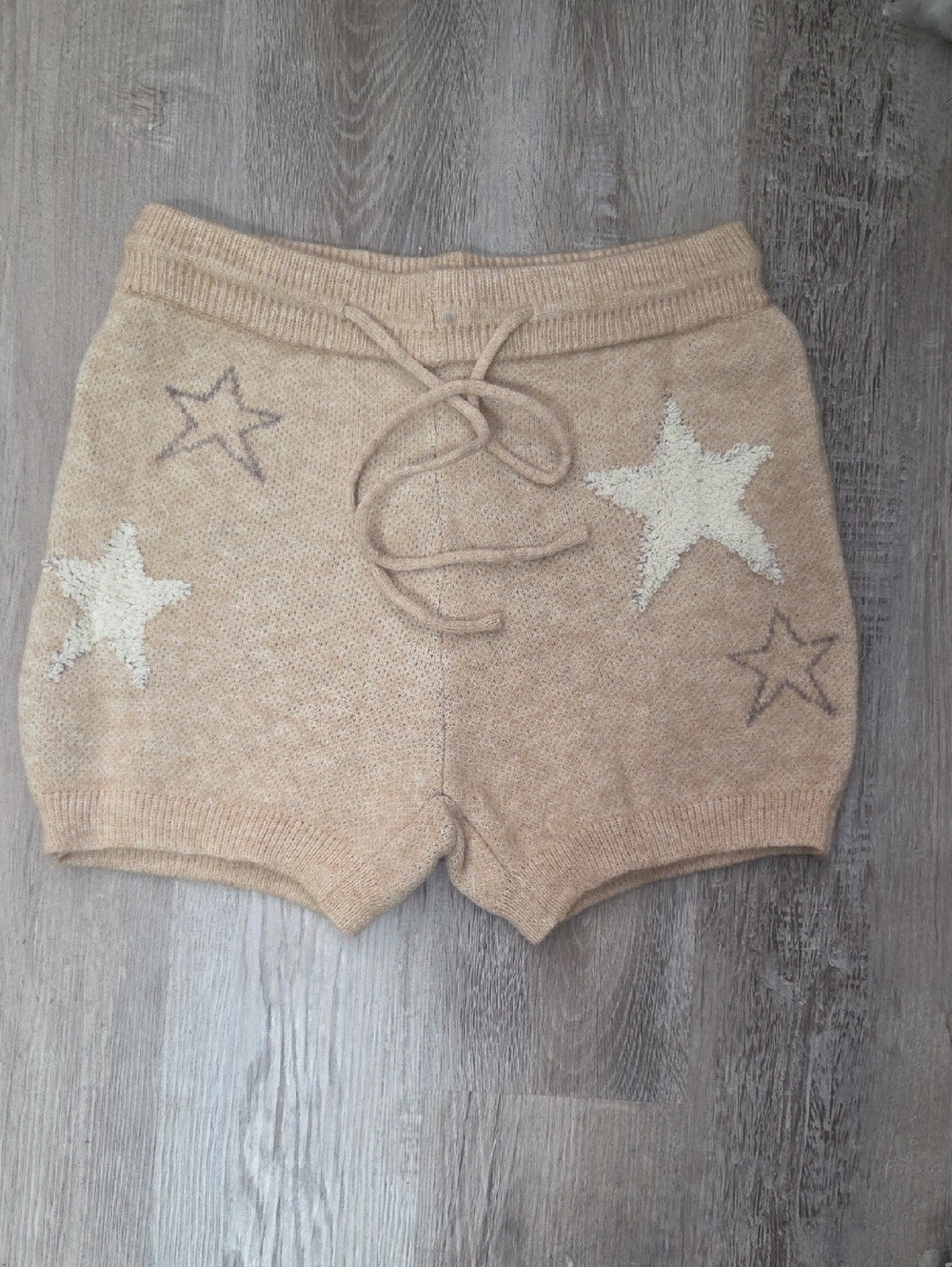 eesome Tan High-Waist Knit Star Shorts